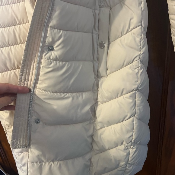Hollister Cream Puffer Parka - Picture 5 of 16